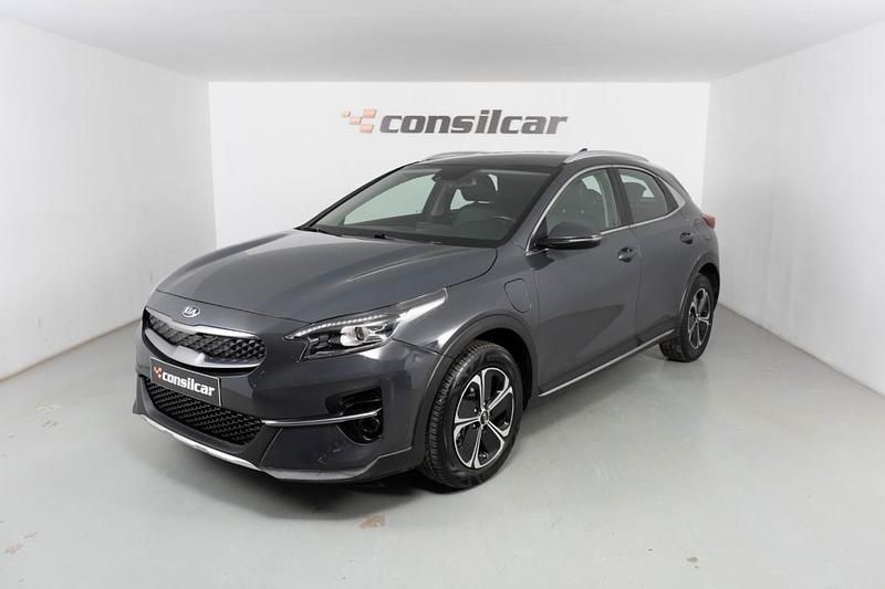 Cinza Usado 2022 Kia XCeed SUV | € 21.680 (Preço justo) - Imagem 1/4