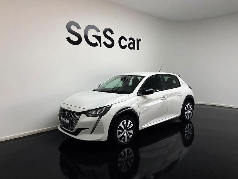 Branco Usado 2023 Peugeot e-208 Allure Citadino | € 20.000 (Preço justo) - Imagem 1/4