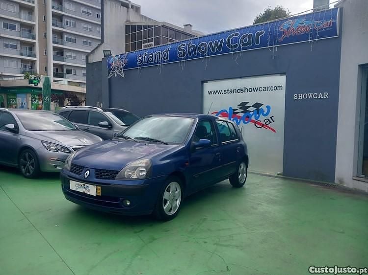 Azul Usado 2002 Renault Clio II Expression | € 1.750 (Bom preço) - Imagem 1/1