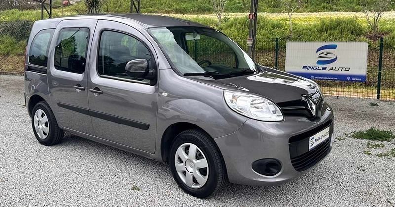 Cinzento Usado 2017 Renault Kangoo Monovolume | € 14.950 - Imagem 1/4