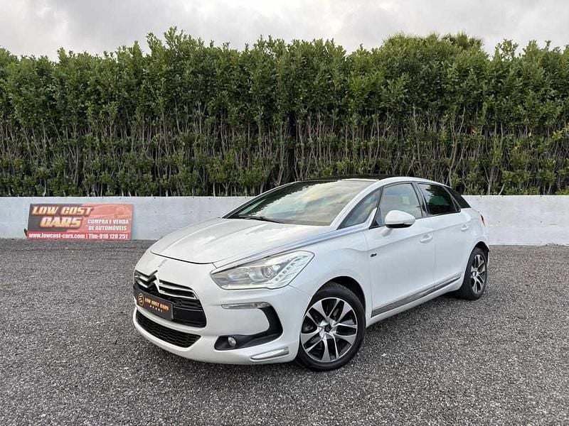 Branco Usado 2014 Citroën DS5 Citadino | € 10.990 (Preço justo) - Imagem 1/4