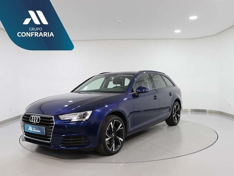 Usado Audi A4 Design 150 HP (110 kW) 2019 Azul Carrinha