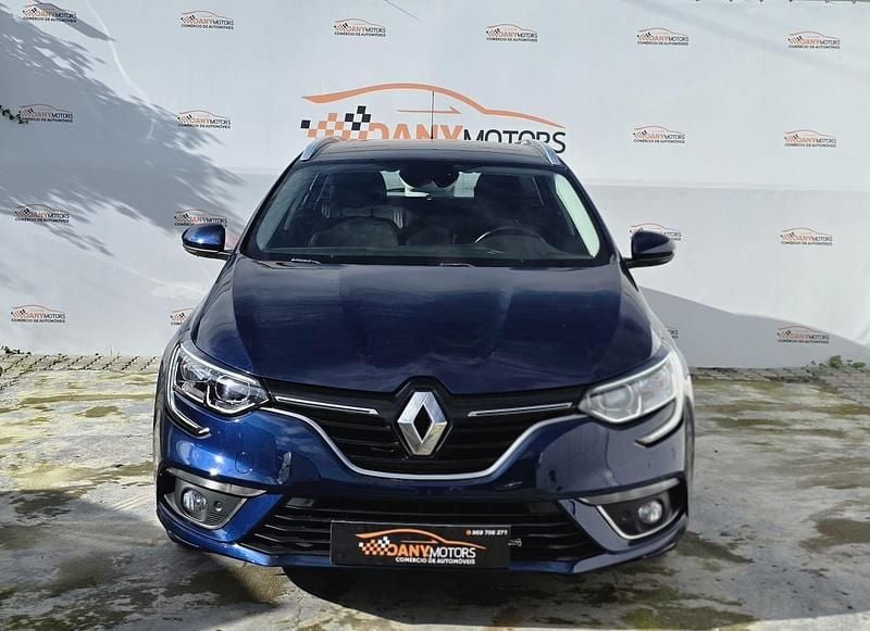 Azul Usado 2018 Renault Mégane GrandTour Zen Carrinha | € 11.900 (Preço justo) - Imagem 1/4