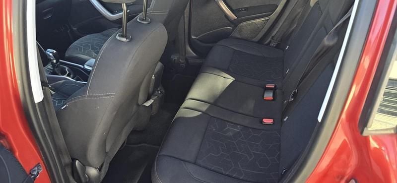 Usado Peugeot 2008 82 HP (60 kW) 2015 Outra SUV