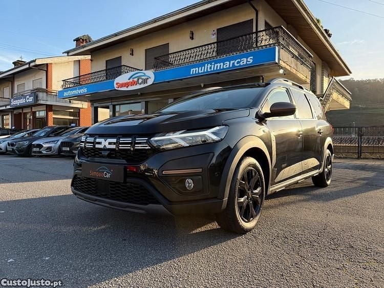 Usado Dacia Jogger Extreme 101 HP (74 kW) 2023 Preto Monovolume