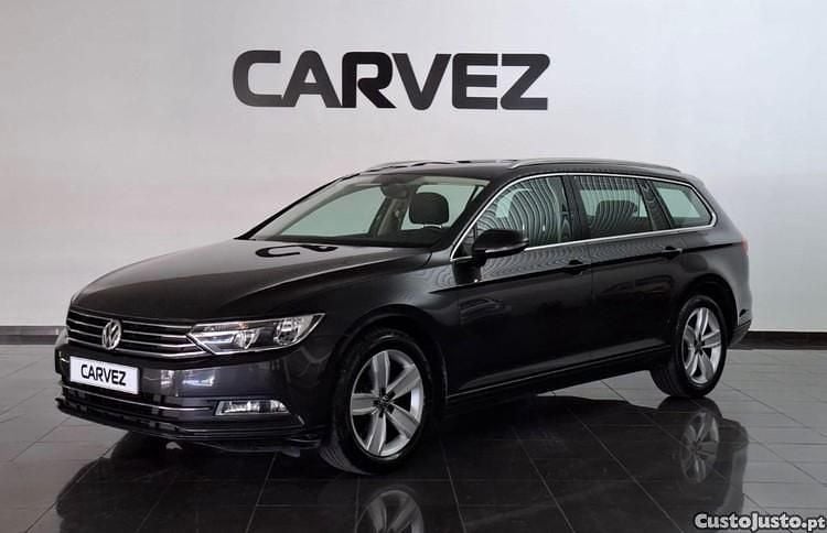 Cinza Usado 2018 VW Passat Carrinha | € 17.900 (Preço justo) - Imagem 1/1