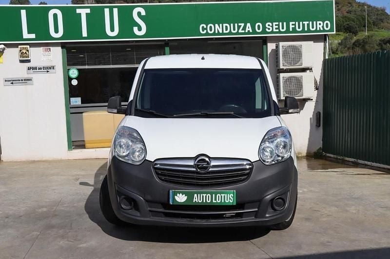Usado Opel Combo 105 HP (77 kW) 2014 Branco Monovolume