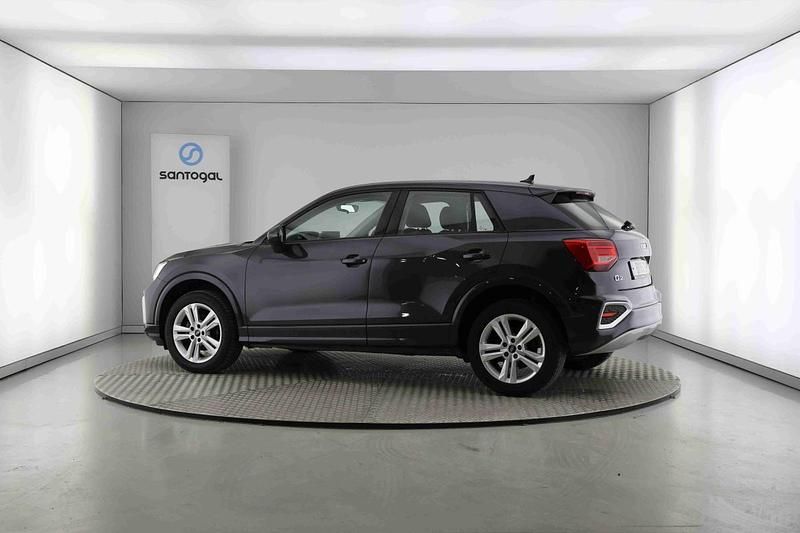 Usado Audi Q2 Advanced 110 HP (80 kW) 2024 Cinza SUV