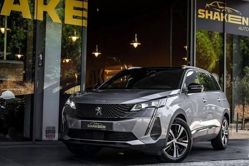 Cinzento Usado 2021 Peugeot 5008 GT-line Monovolume | € 26.990 (Preço elevado) - Imagem 1/4