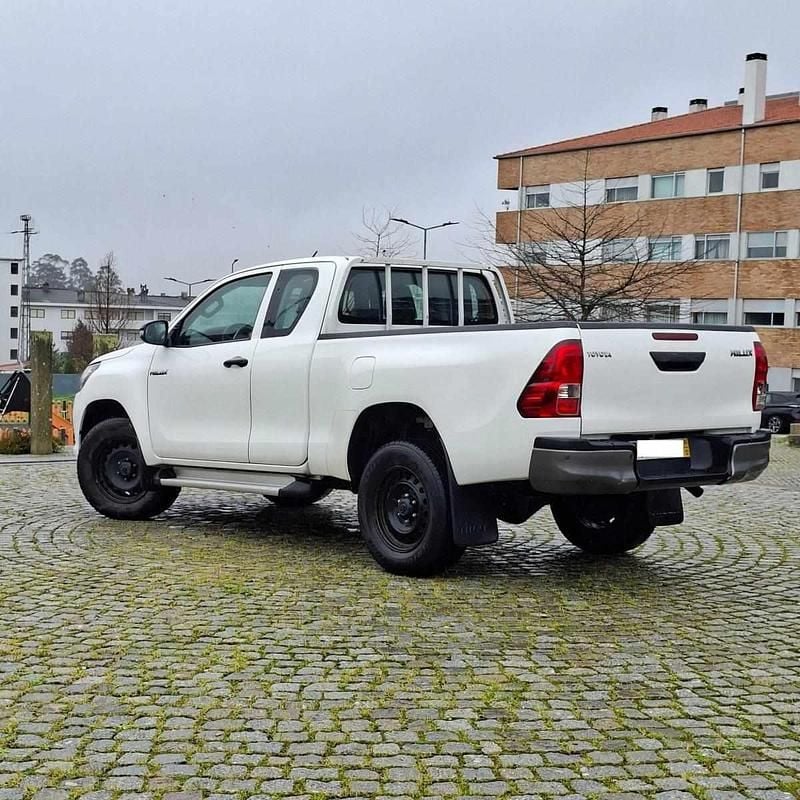 Usado Toyota HiLux 150 HP (110 kW) 2016 Branco Pickup