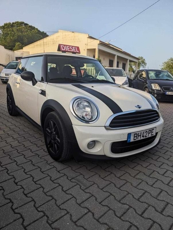 Branco Usado 2011 Mini ONE Citadino | € 10.250 (Preço justo) - Imagem 1/4