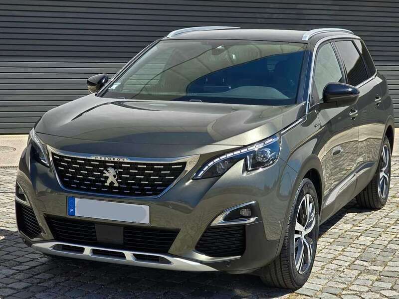 Cinza Usado 2020 Peugeot 5008 GT-line Monovolume | € 28.900 (Preço elevado) - Imagem 1/4