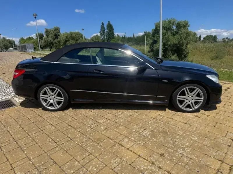 Usado Mercedes E250 Avantgarde 204 HP (150 kW) 2010 Preto Cabrios