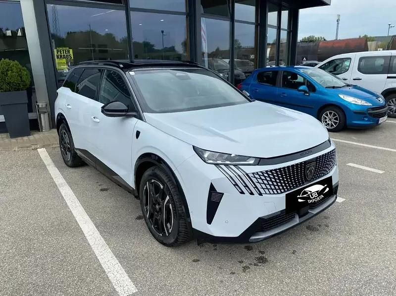 Usado Peugeot e-5008 GT 156 kW (213 HP) 2024 Branco SUV