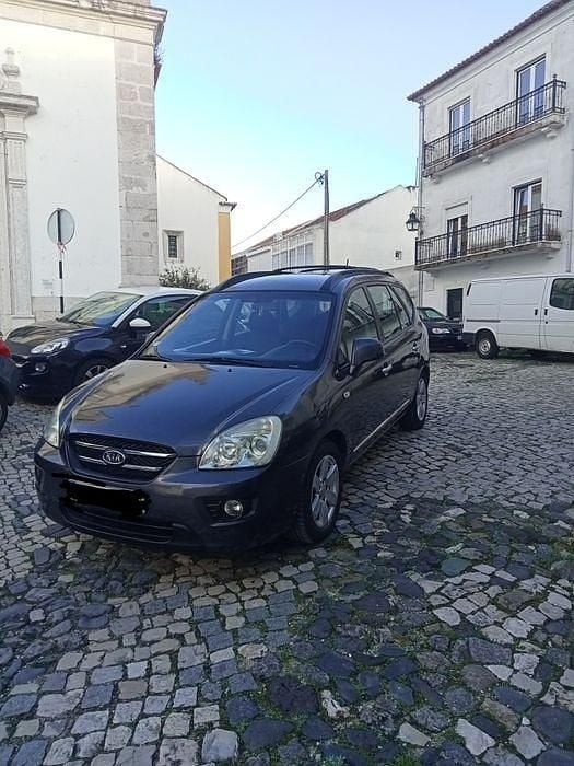 Usado 2008 Kia Carens Monovolume | € 3.700 - Imagem 1/4