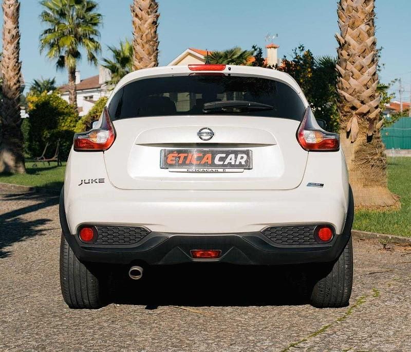 Usado Nissan Juke Premium Edition 110 HP (80 kW) 2016 Branco SUV