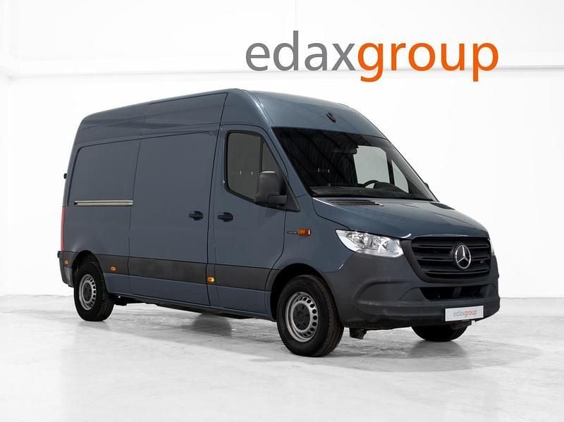 Cinzento Usado 2021 Mercedes E-Sprinter Van | € 22.490 - Imagem 1/4