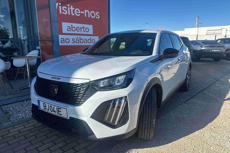 Usado Peugeot 2008 Active 102 HP (75 kW) 2024 Branco SUV