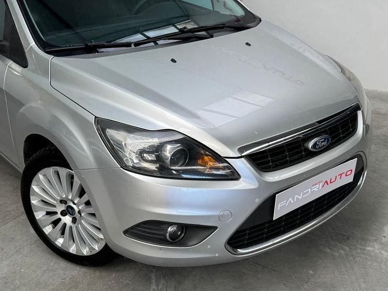 Usado Ford Focus Titanium 90 HP (66 kW) 2008 Cinza prata Carrinha