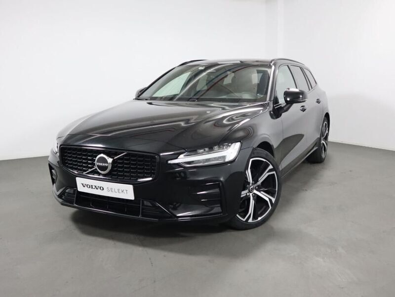 Preto Usado 2022 Volvo V60 Plus Carrinha | € 40.900 (Preço justo) - Imagem 1/4