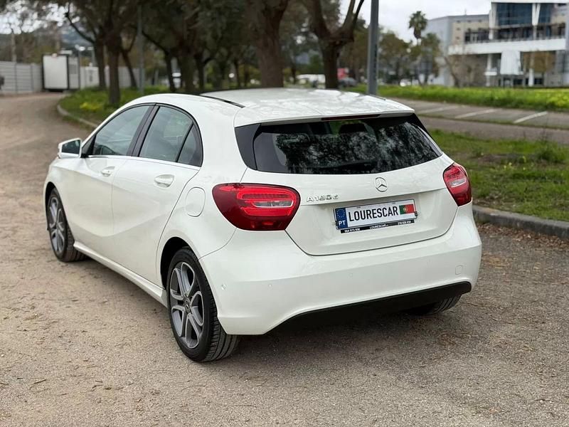 Usado Mercedes A180 Style 109 HP (80 kW) 2018 Branco Sedan