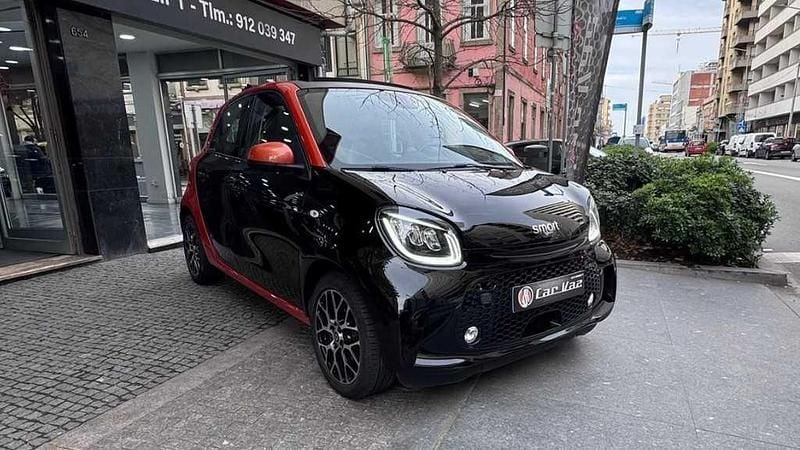 Usado Smart ForFour Electric Drive Prime 60 kW (82 HP) 2020 Laranja