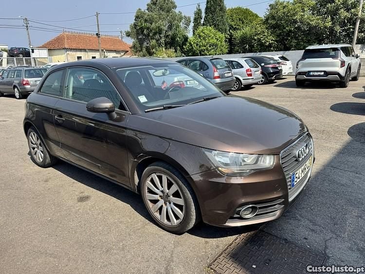 Castanho Usado 2012 Audi A1 Citadino | € 7.490 (Bom preço) - Imagem 1/1