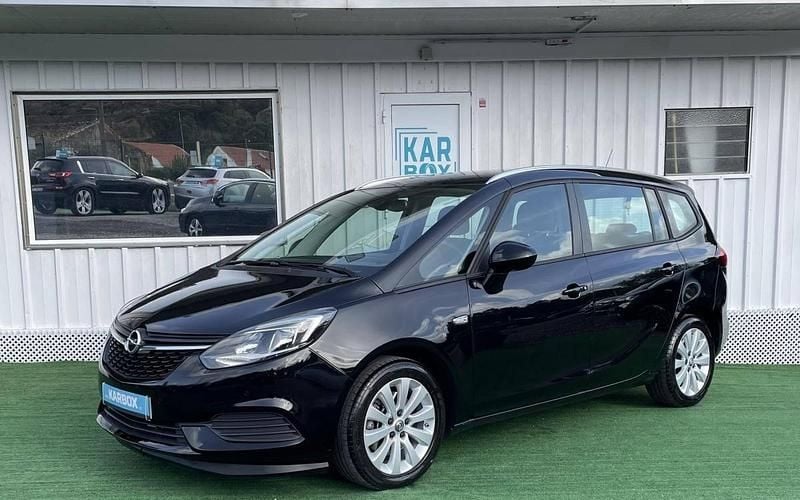 Preto Usado 2017 Opel Zafira Dynamic Monovolume | € 14.500 (Preço justo) - Imagem 1/4