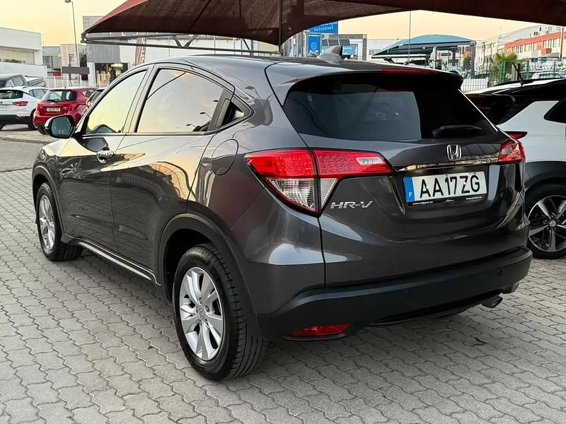 Usado Honda HR-V Elegance 130 HP (95 kW) 2020 Cinza escuro SUV