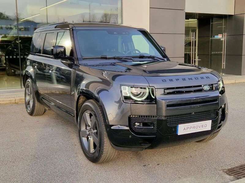 Usado Land Rover Defender SE Dynamic 300 HP (220 kW) 2025 Cinzento SUV
