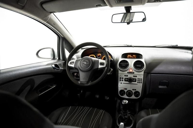 Usado Opel Corsa Enjoy 95 HP (69 kW) 2010 Cinza Citadino