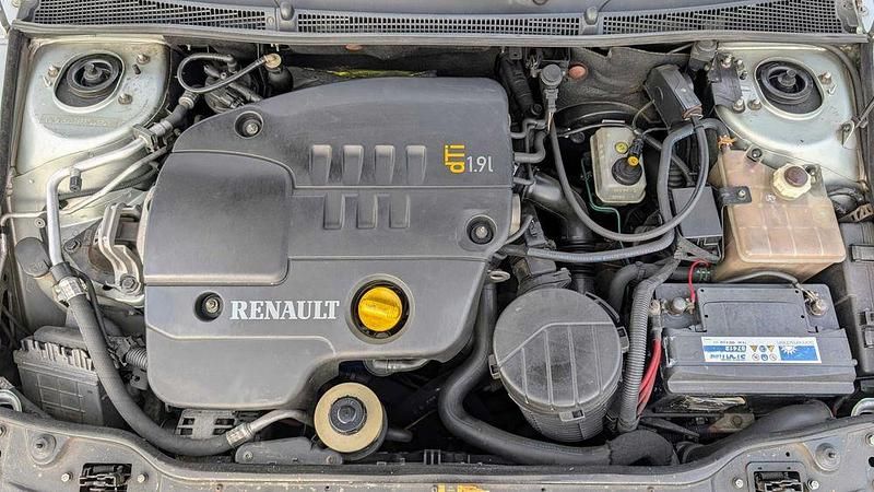 Usado 2001 Renault Laguna II Carrinha | € 1.740 - Imagem 1/4