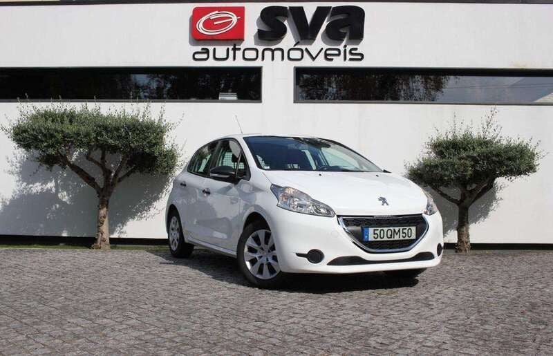 Branco Usado 2015 Peugeot 208 Access Citadino | € 9.250 (Preço justo) - Imagem 1/4