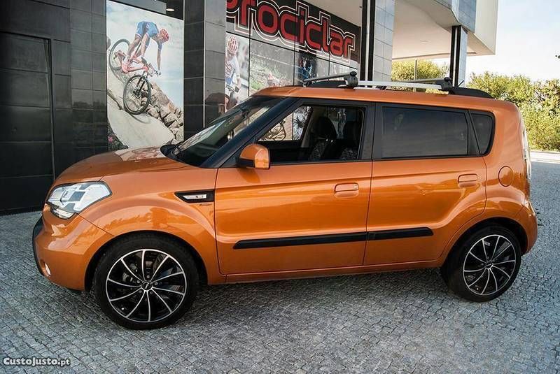 Sold Kia Soul 1.6CRDI 130CV 70.000. Carros usados para venda
