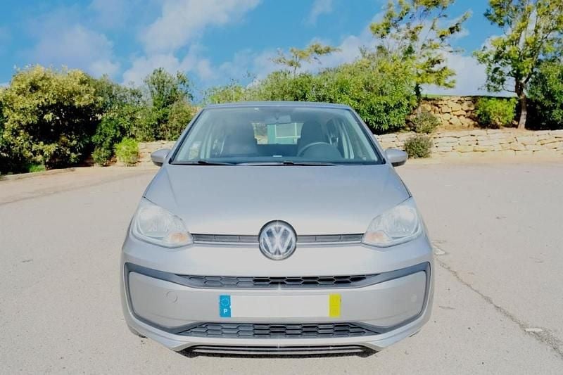 Cinzento Usado 2017 VW up! Citadino | € 7.000 (Super Preço) - Imagem 1/4