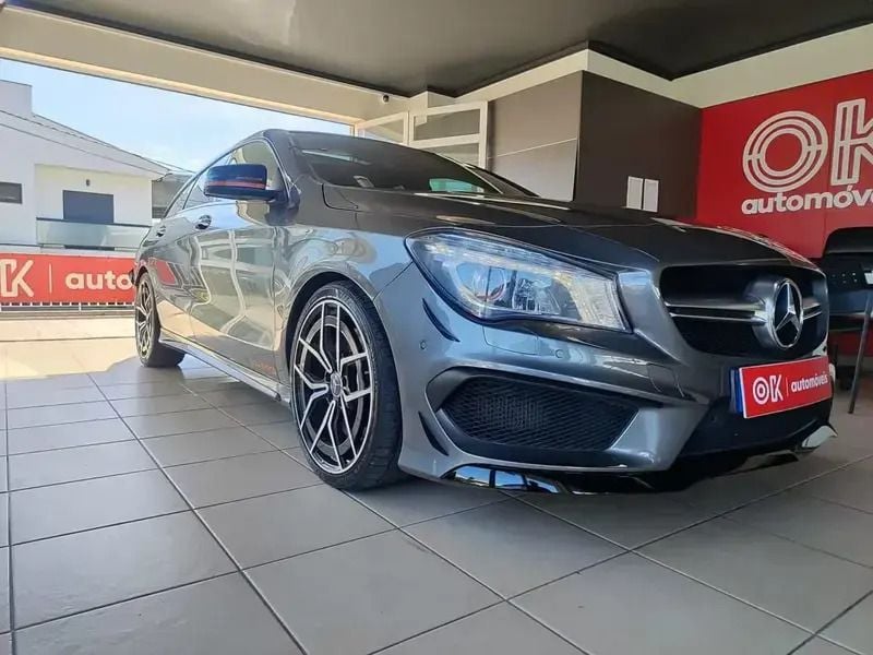 Cinzento Usado 2015 Mercedes CLA45 AMG Shooting Brake AMG Carrinha | € 34.900 - Imagem 1/4