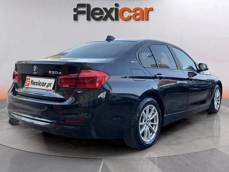 Usado BMW 330e iPerformance 252 HP (185 kW) 2019 Preto Sedan