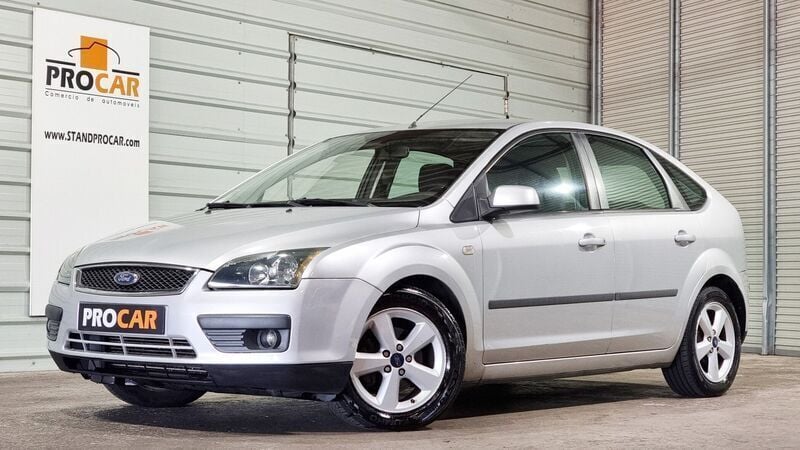 Cinzento Usado 2006 Ford Focus | € 2.750 (Caro) - Imagem 1/4