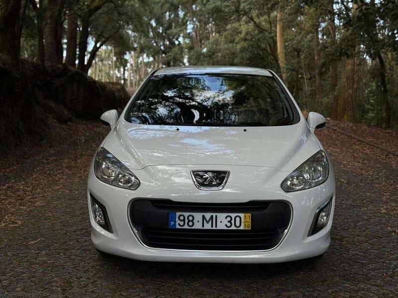 Usado Peugeot 308 92 HP (67 kW) 2011 Branco