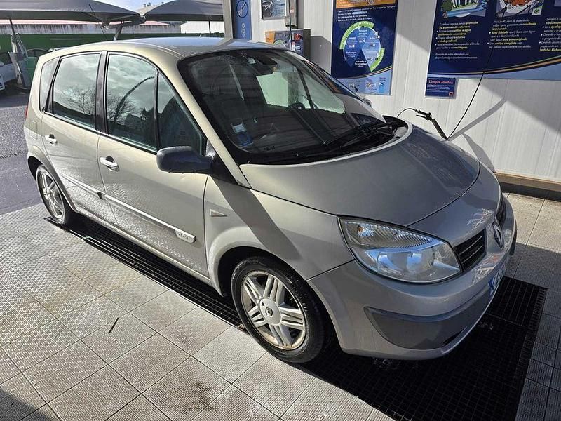 Usado Renault Scénic II 101 HP (74 kW) 2005 Monovolume