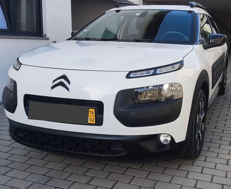 Usado 2016 Citroën C4 Cactus PureTech Citadino | € 11.000 (Preço justo) - Imagem 1/4