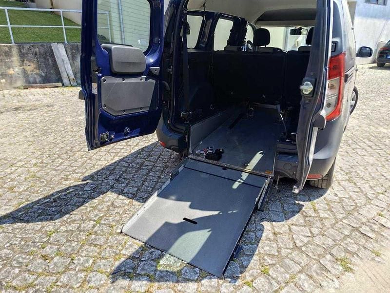 Azul Usado 2014 Dacia Dokker Carrinha | € 11.500 - Imagem 1/4