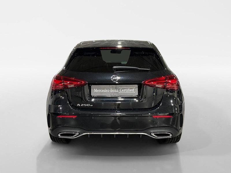 Usado Mercedes A250 218 HP (160 kW) 2024 Preto Sedan