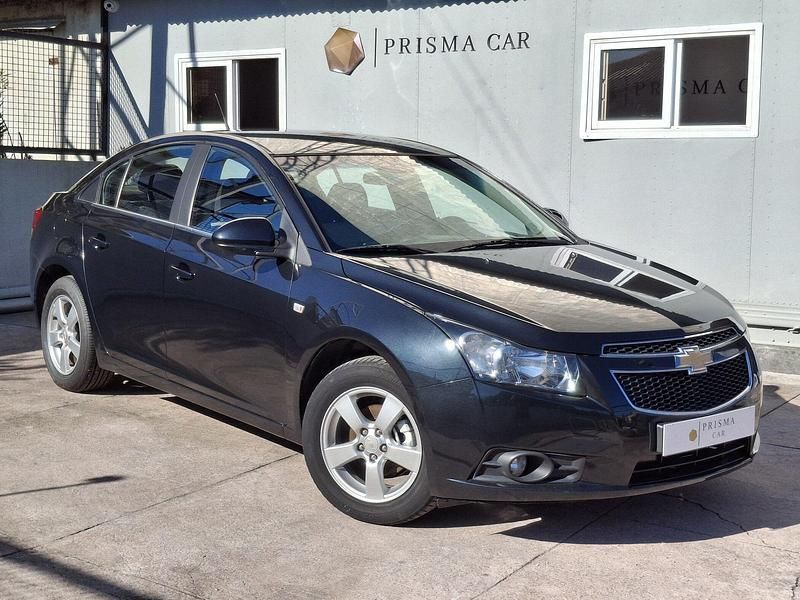 Preto Usado 2010 Chevrolet Cruze LS Sedan | € 9.990 - Imagem 1/4