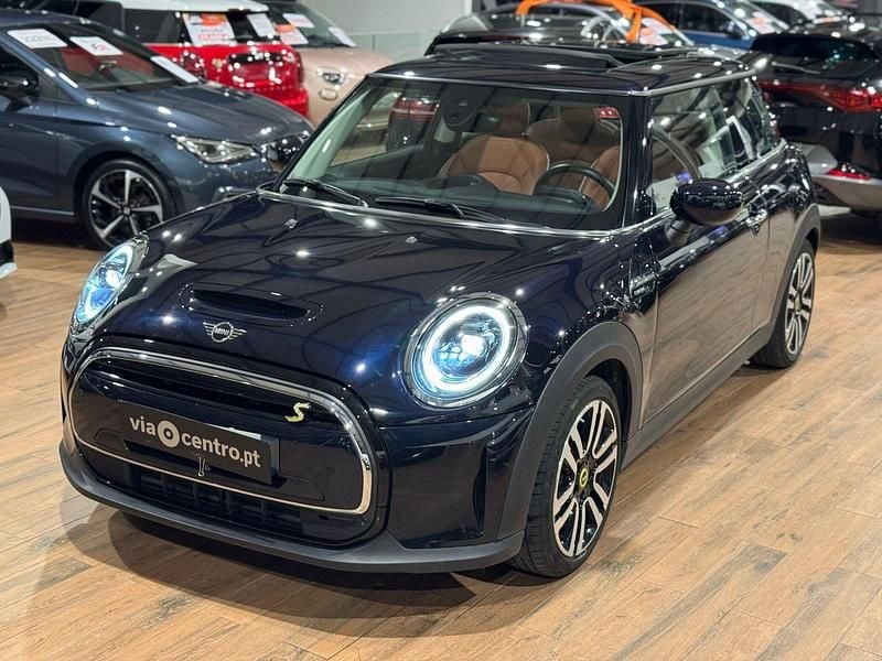 Azul escuro Usado 2022 Mini Cooper SE Citadino | € 21.900 (Preço justo) - Imagem 1/4
