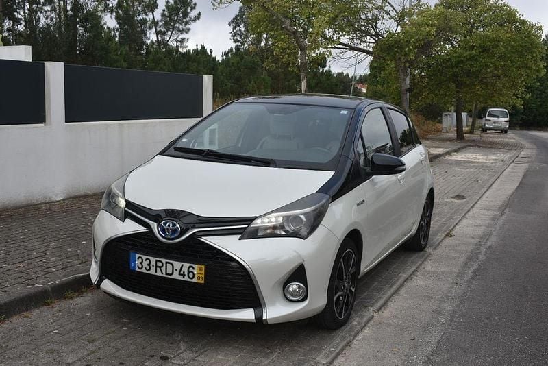 Usado 2016 Toyota Yaris Hybrid Sedan | € 16.250 (Caro) - Imagem 1/4