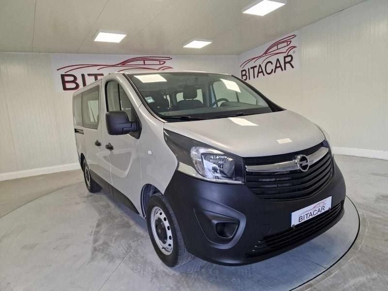 Cinzento (metalizado) Usado 2018 Opel Vivaro Van | € 29.950 - Imagem 1/4