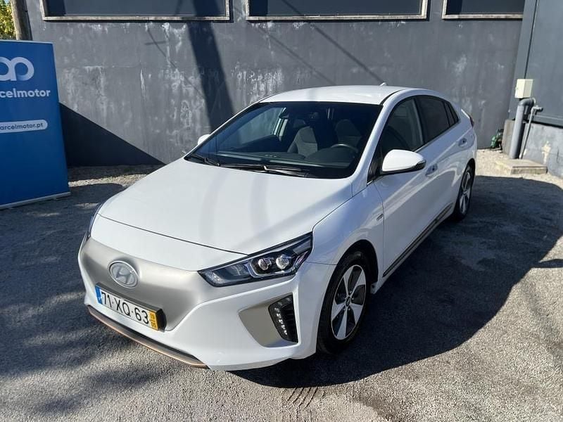 Branco Usado 2019 Hyundai Ioniq Sedan | € 14.250 (Preço justo) - Imagem 1/4