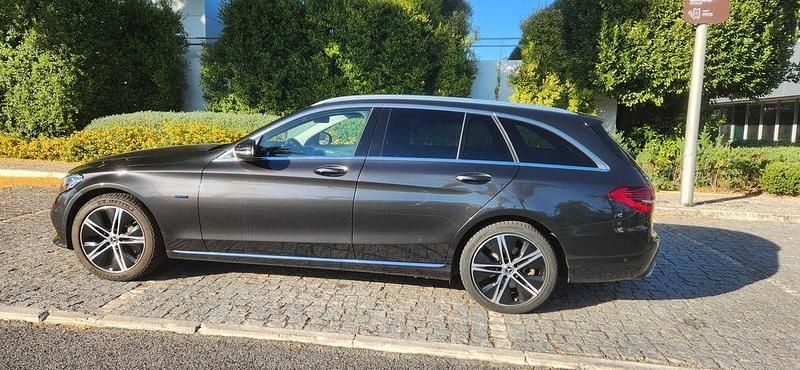 Usado 2020 Mercedes C300e Sedan | € 26.445 (Preço justo) - Imagem 1/4