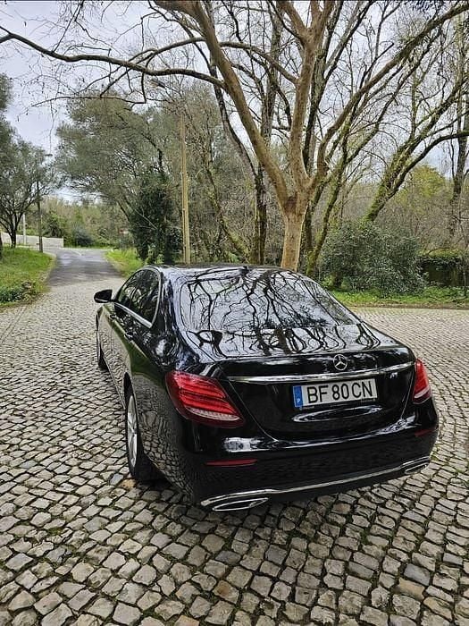 Usado Mercedes E220 2018 Sedan